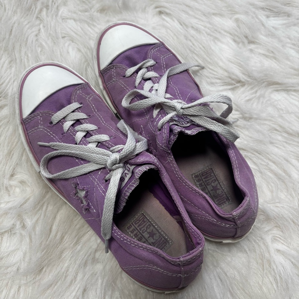 Converse “One-Star” Low Top Purple Sneakers size 8.5 Women’s